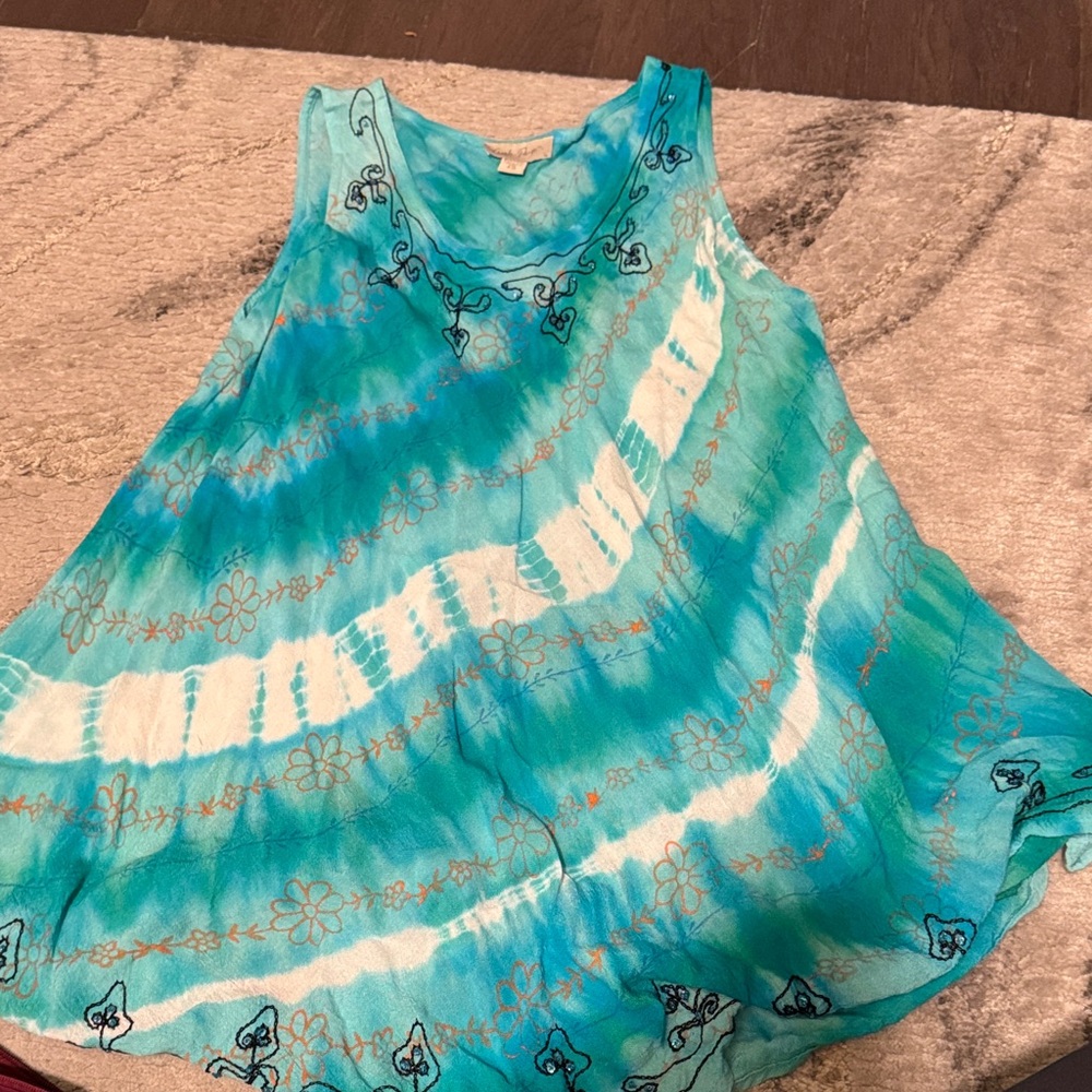 Charlie Paige Turquoise and White Sleeveless Top